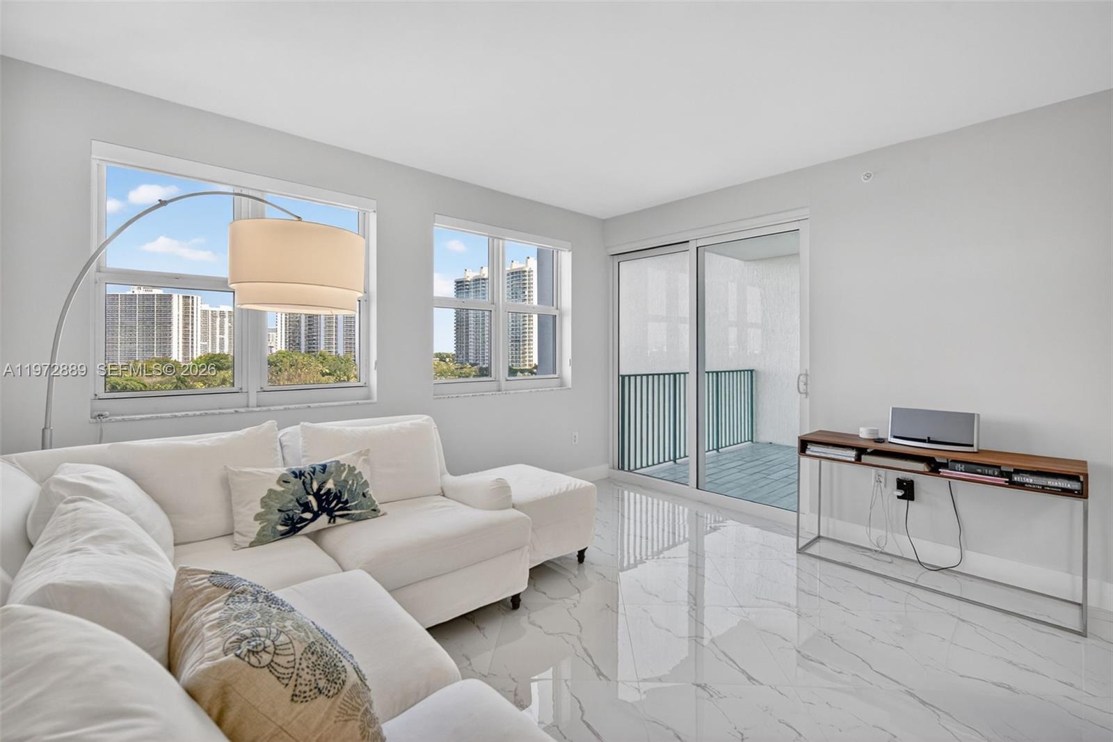 TURNBERRY VLG NO TOWER CO - Residential