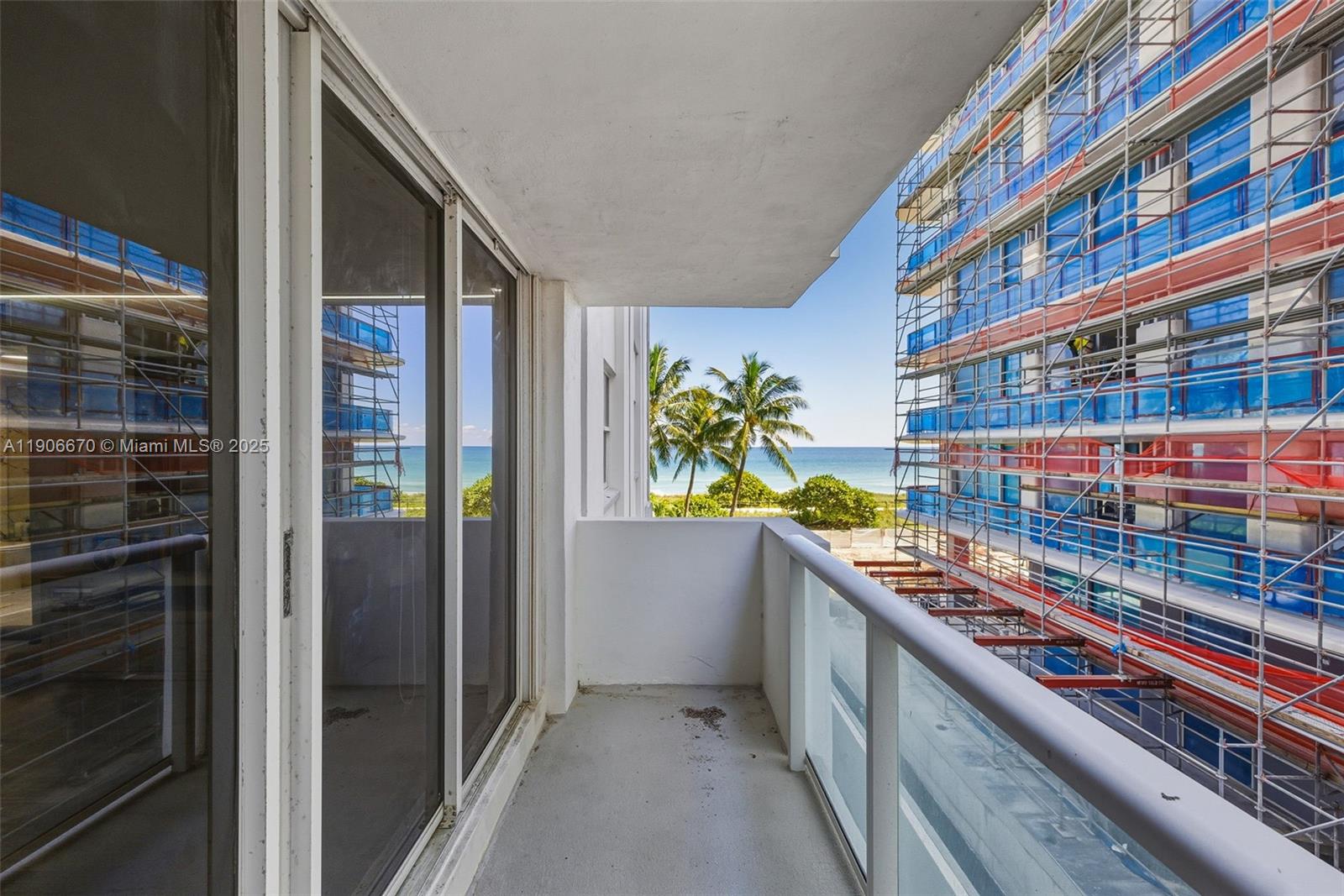 CARLISLE ON THE OCEAN CON - Residential