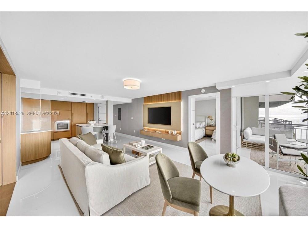 400 S Pointe Dr 1501