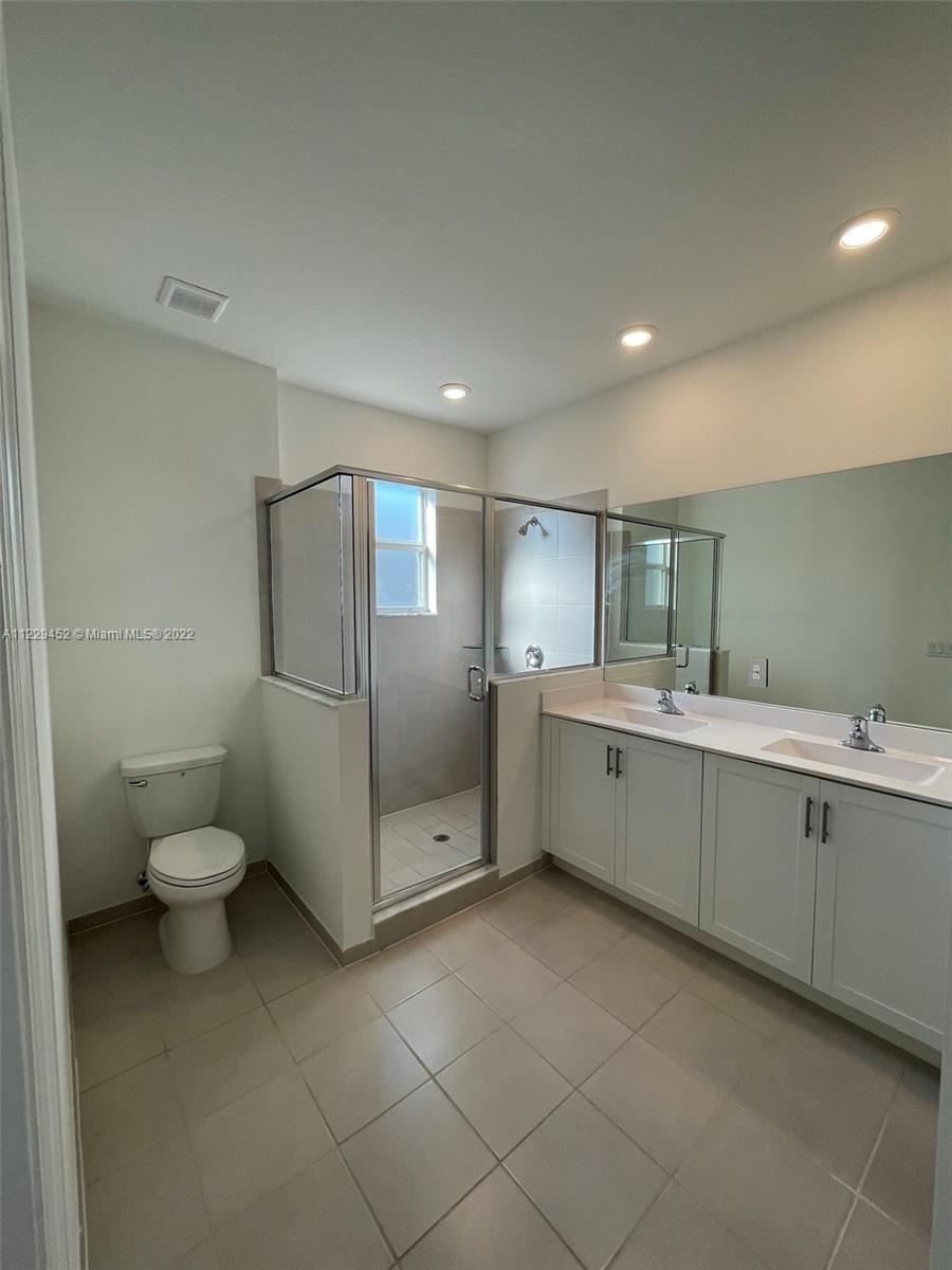 Keys Gate - Residential