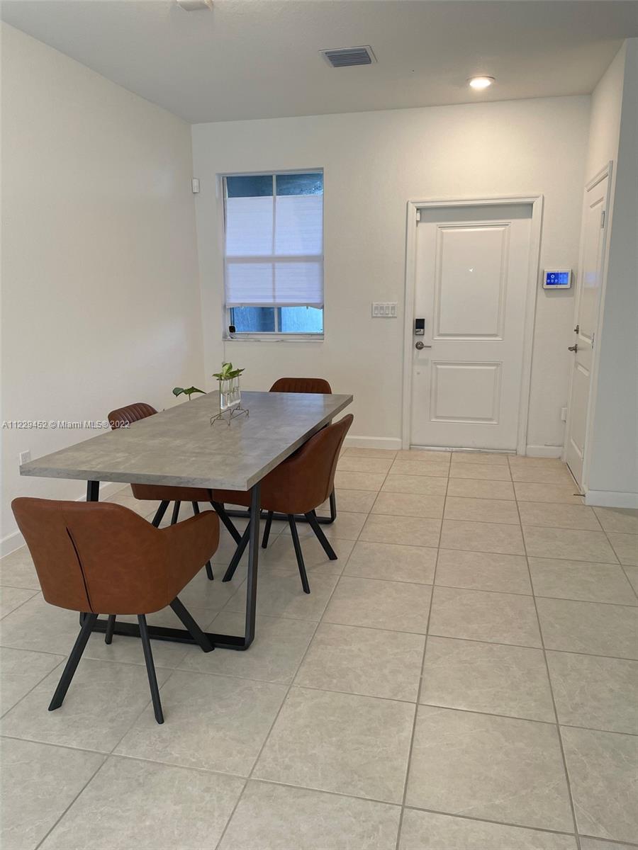 Keys Gate - Residential