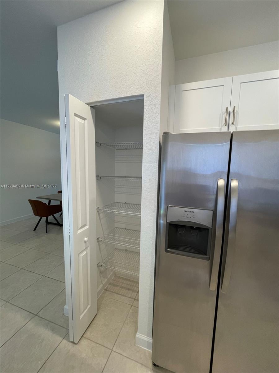 Keys Gate - Residential