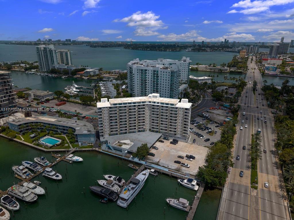 7904 West Drive PENTHOUSE