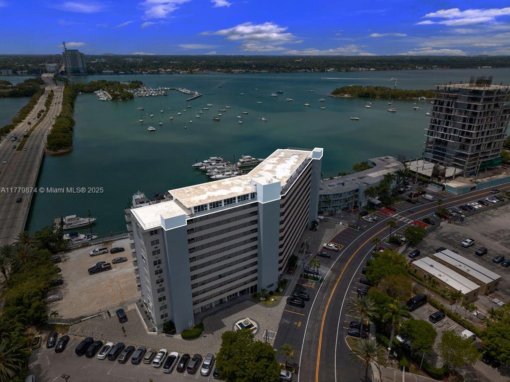 7904 West Drive PENTHOUSE