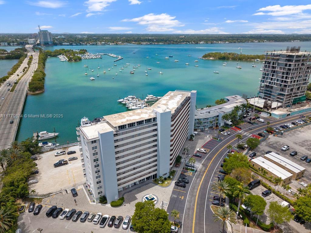 BAYSHORE YACHT & TENNIS - Residential