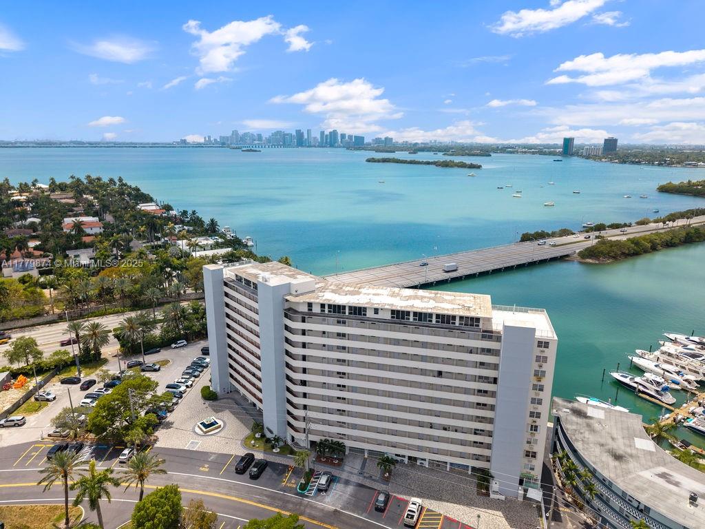 7904 West Drive PENTHOUSE