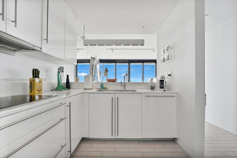 2201 COLLINS AVE CONDO - Residential Lease
