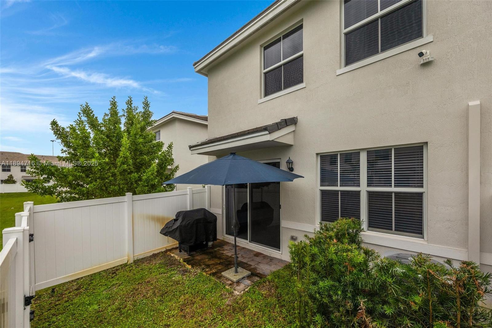 MERRICK SQUARE - Residential Lease