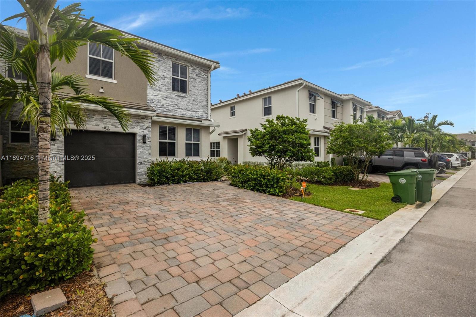 MERRICK SQUARE - Residential Lease
