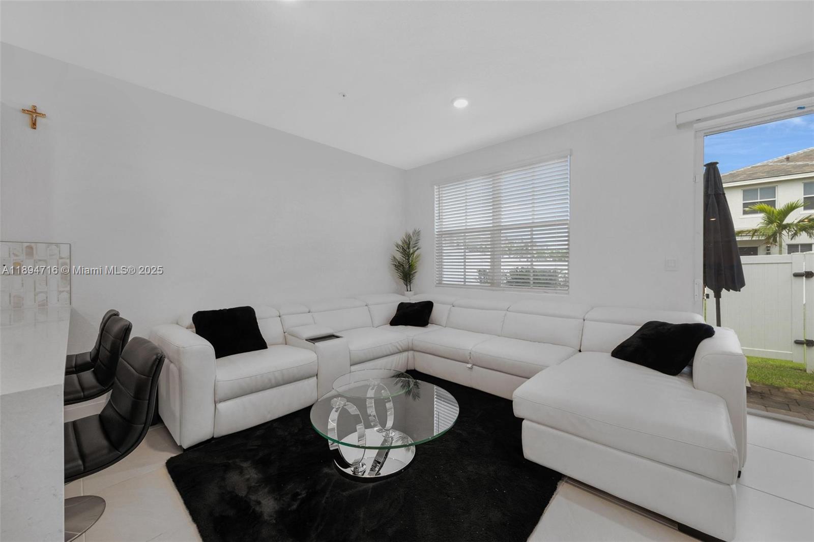 MERRICK SQUARE - Residential Lease