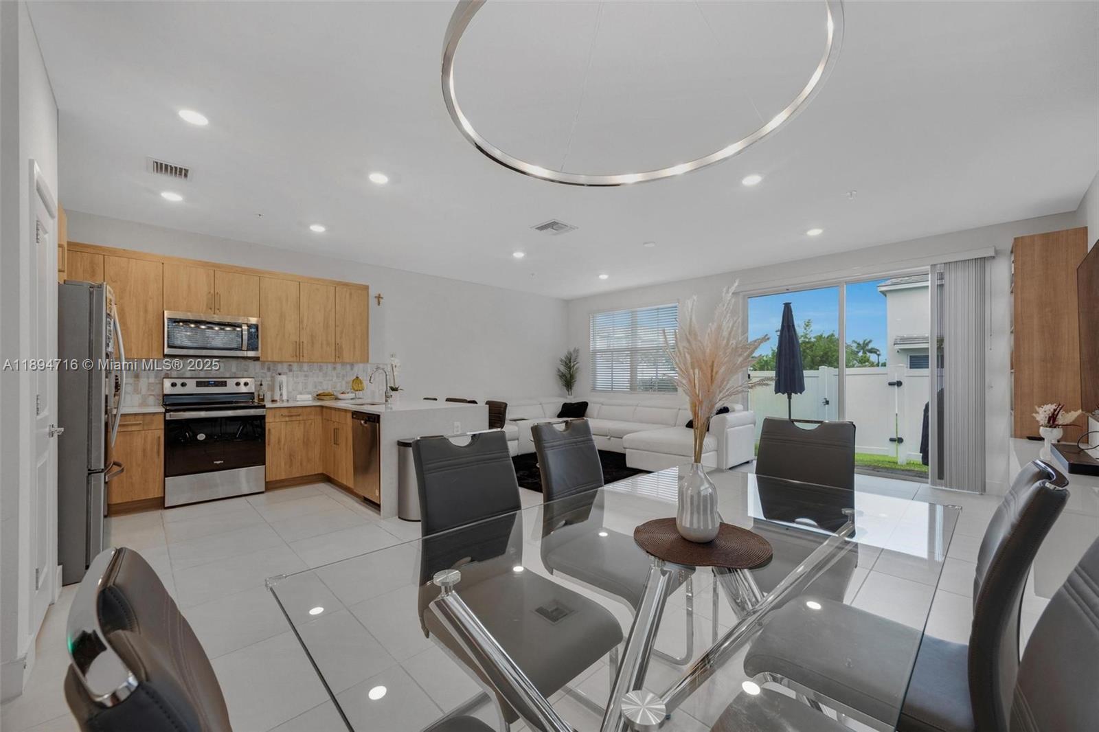 MERRICK SQUARE - Residential Lease