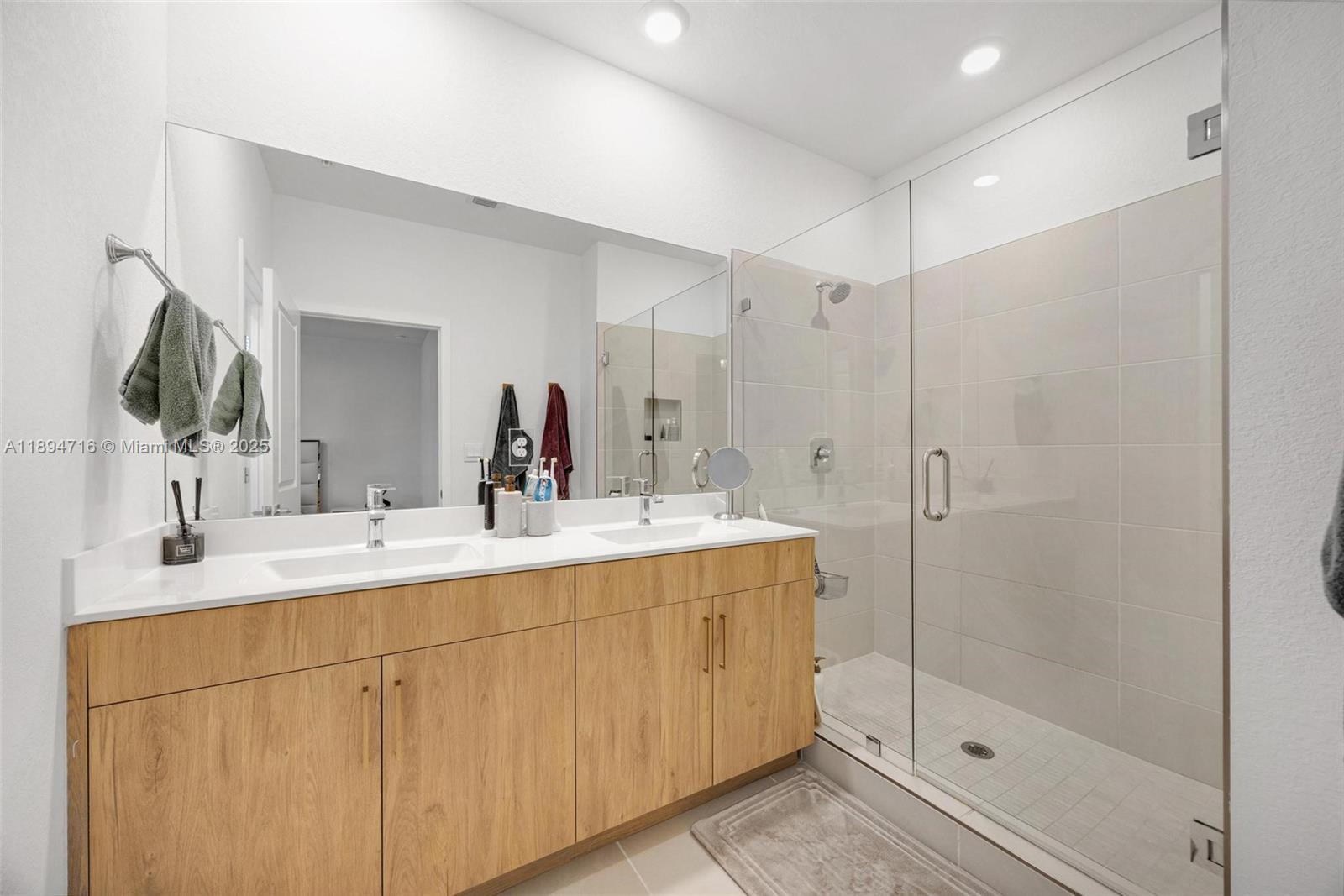 MERRICK SQUARE - Residential Lease