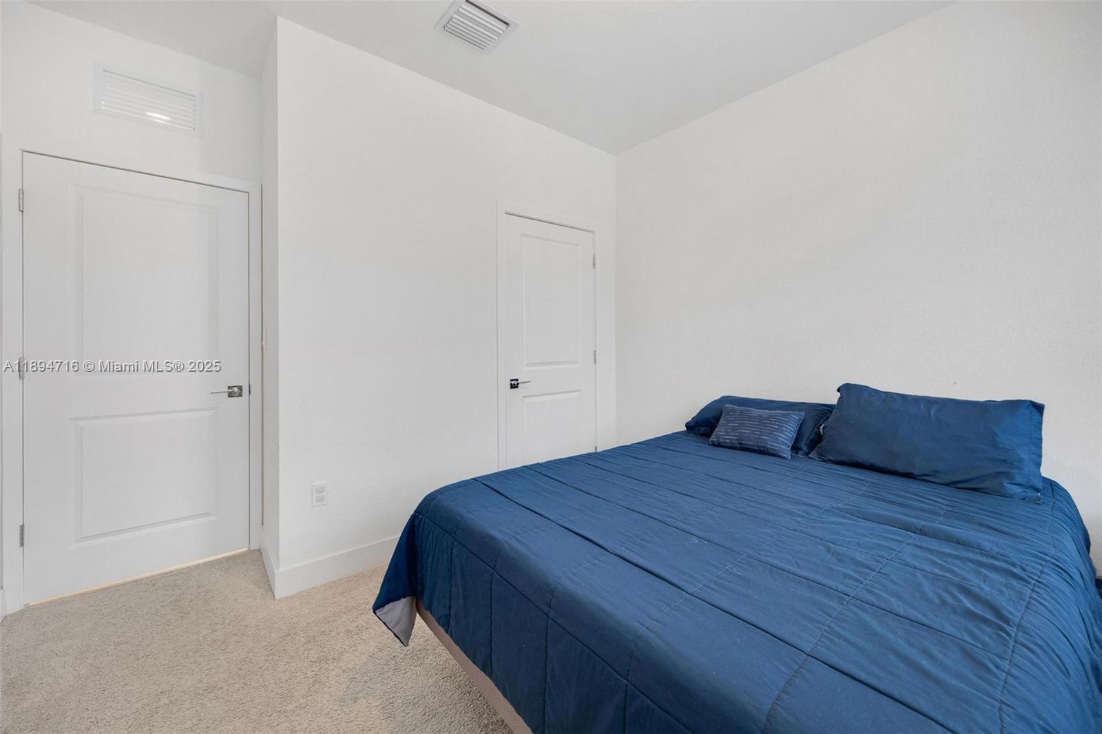 MERRICK SQUARE - Residential Lease