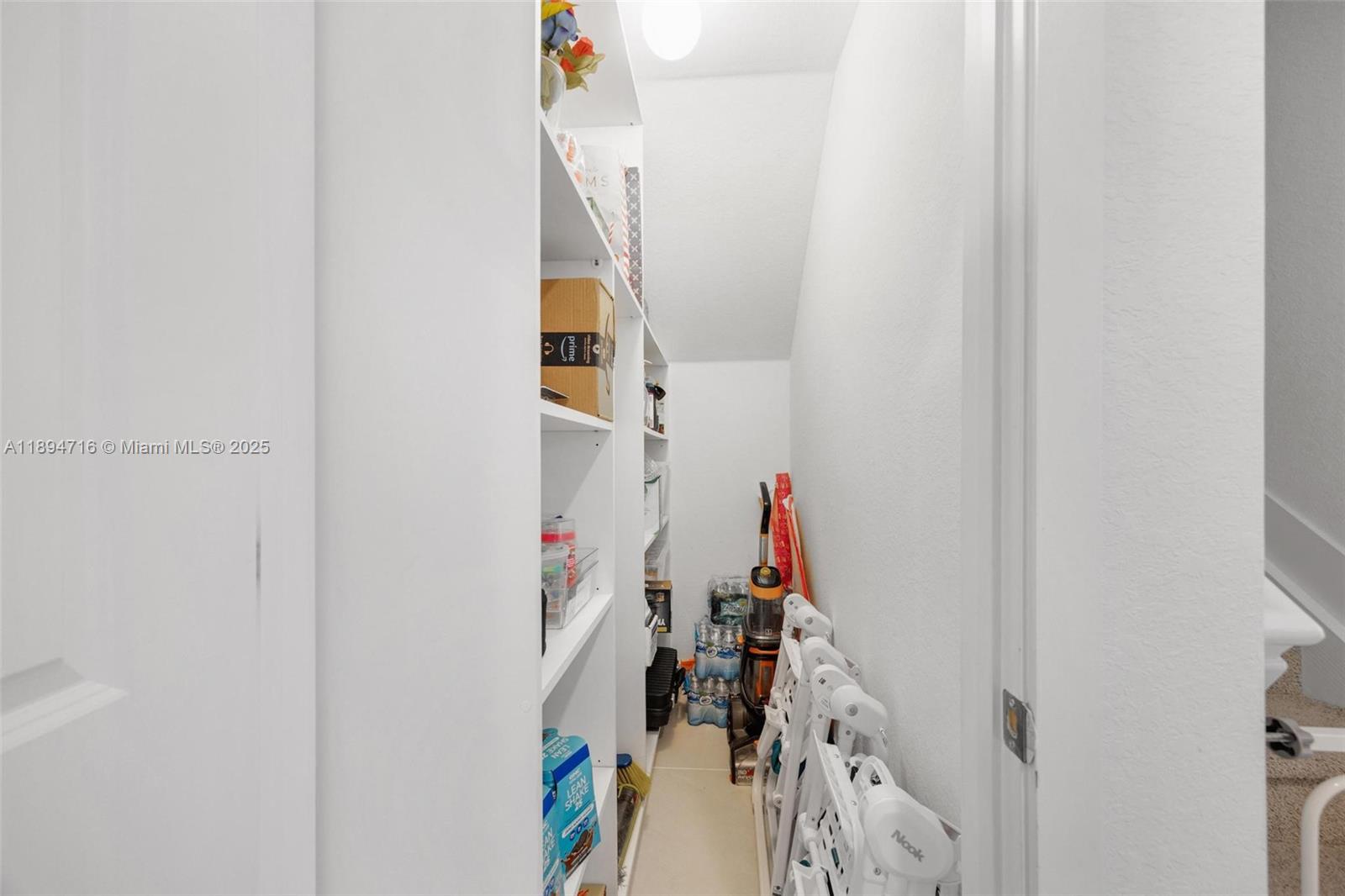 MERRICK SQUARE - Residential Lease