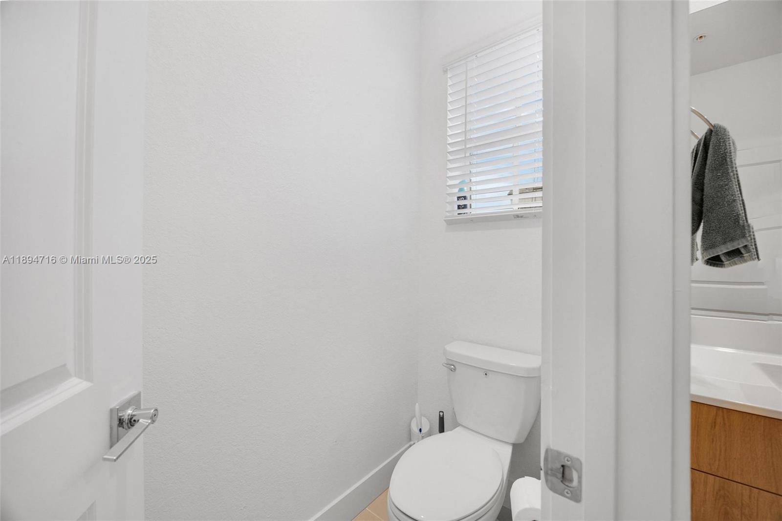 MERRICK SQUARE - Residential Lease