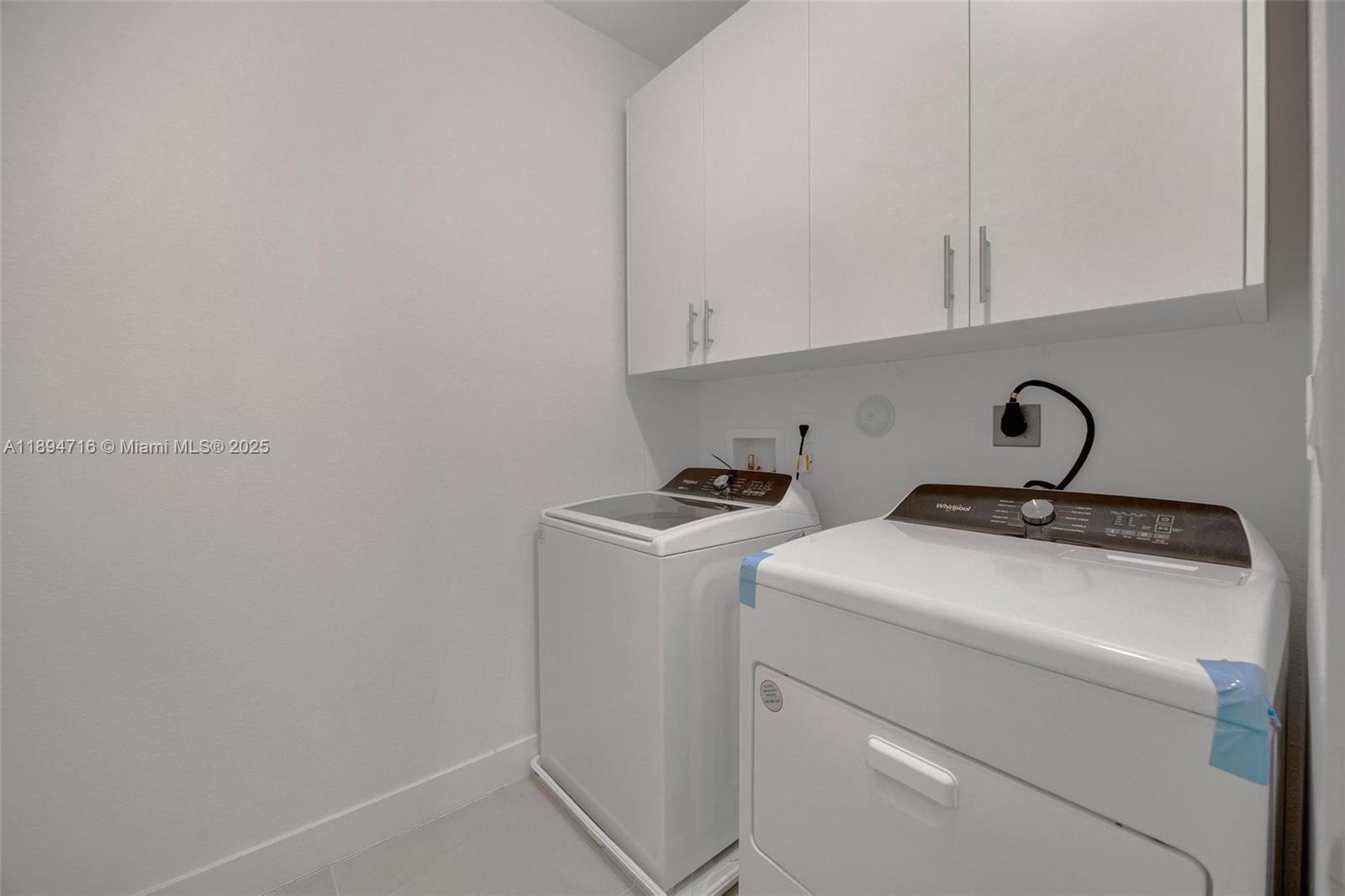 MERRICK SQUARE - Residential Lease