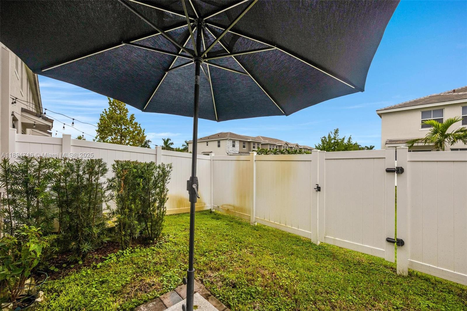 MERRICK SQUARE - Residential Lease