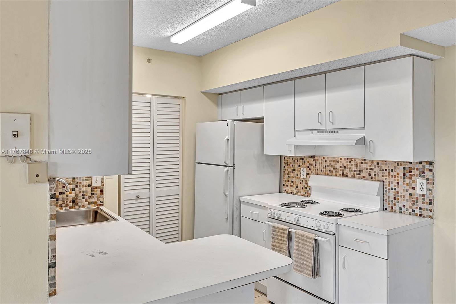SERENITY PALMS CONDO - Residential