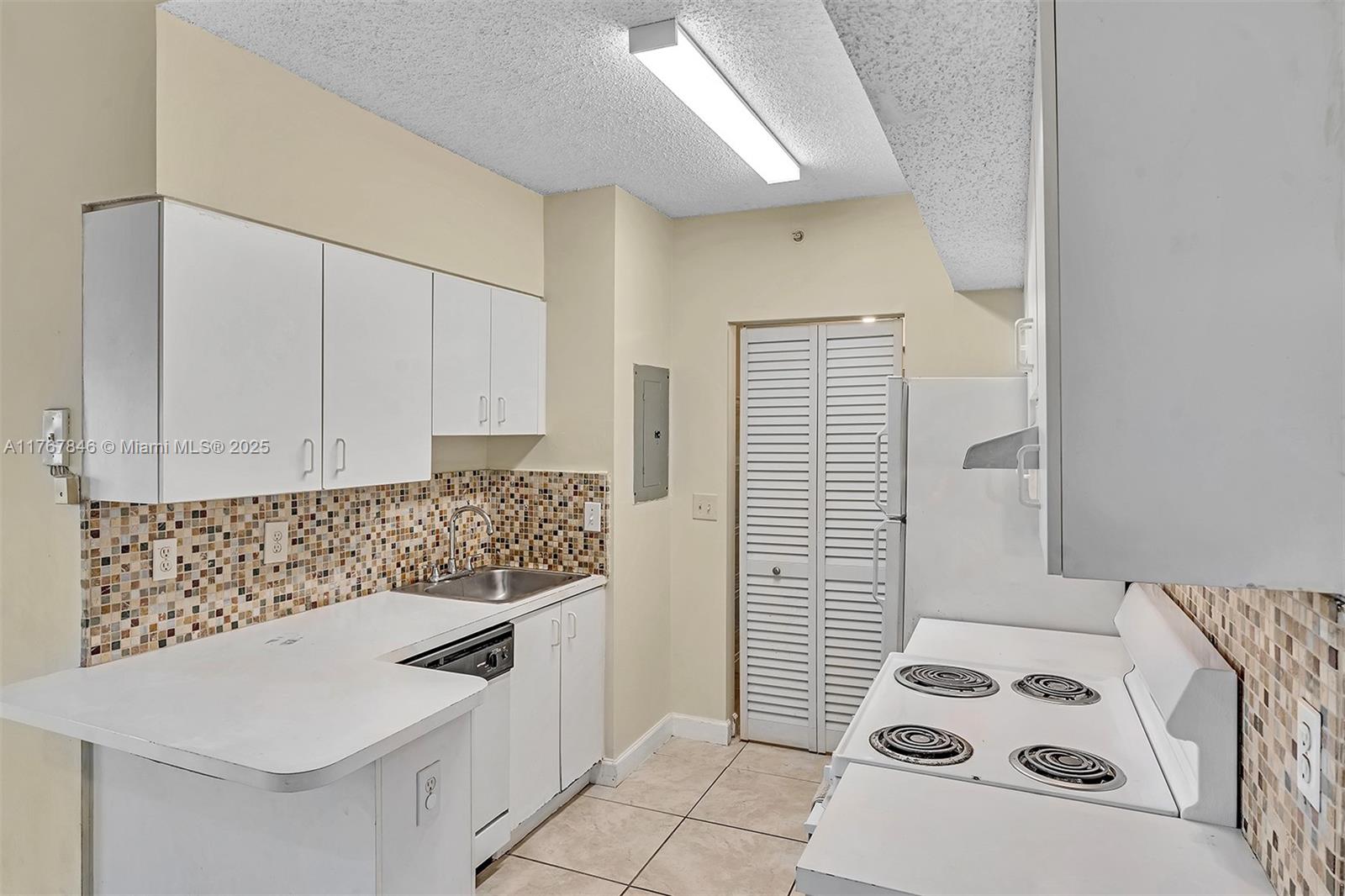 SERENITY PALMS CONDO - Residential