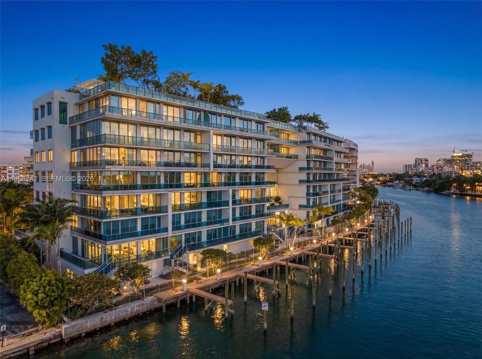 9221 E Bay Harbor Dr 407