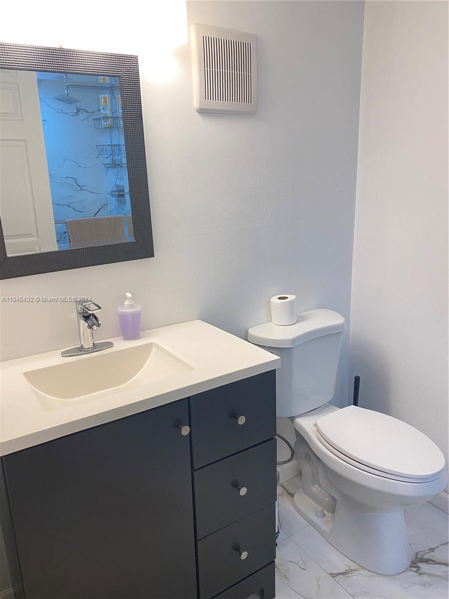 HIBISCUS SOUTH CONDO - Residential Lease