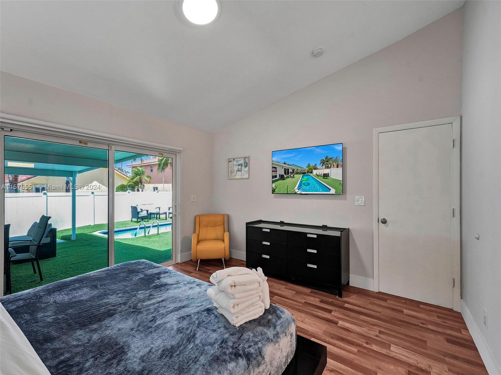TOWN & COUNTRY ESTATES SE - Residential Lease