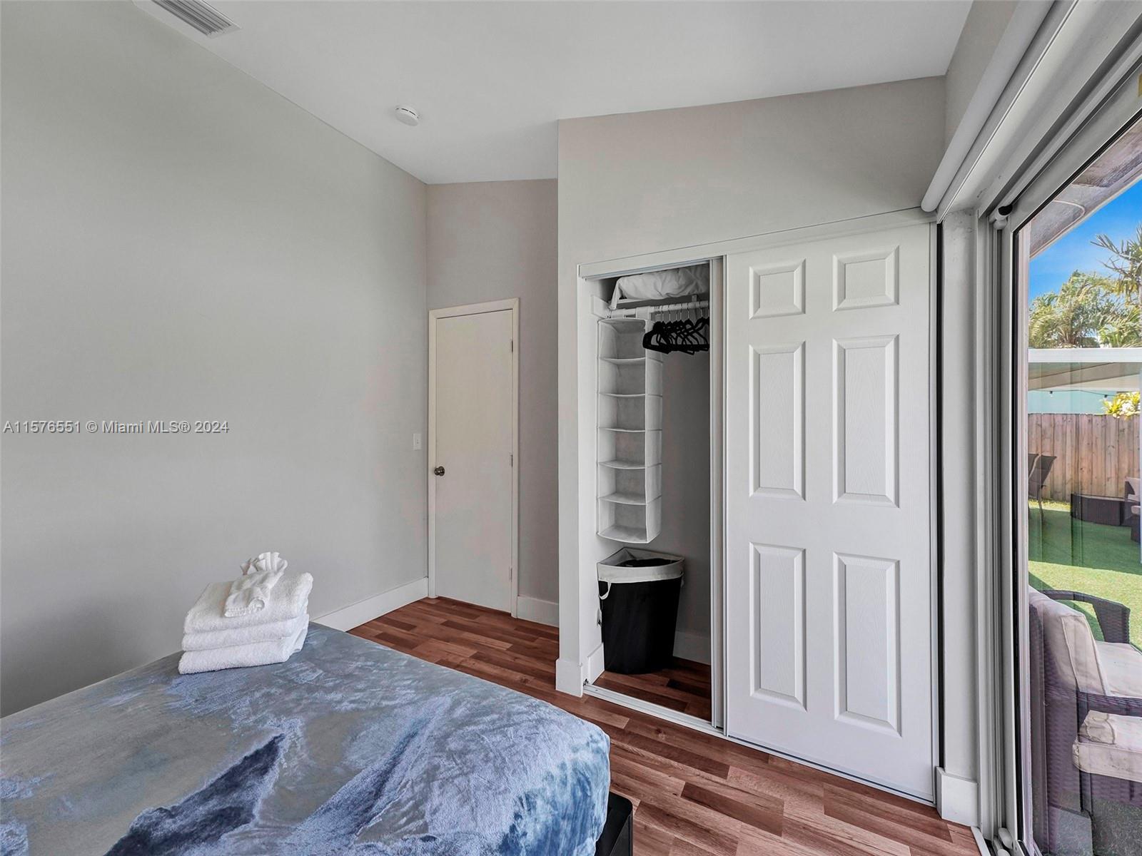 TOWN & COUNTRY ESTATES SE - Residential Lease