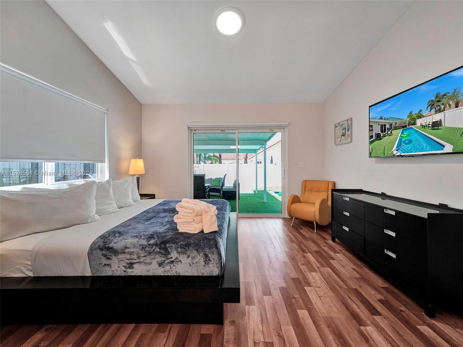 TOWN & COUNTRY ESTATES SE - Residential Lease