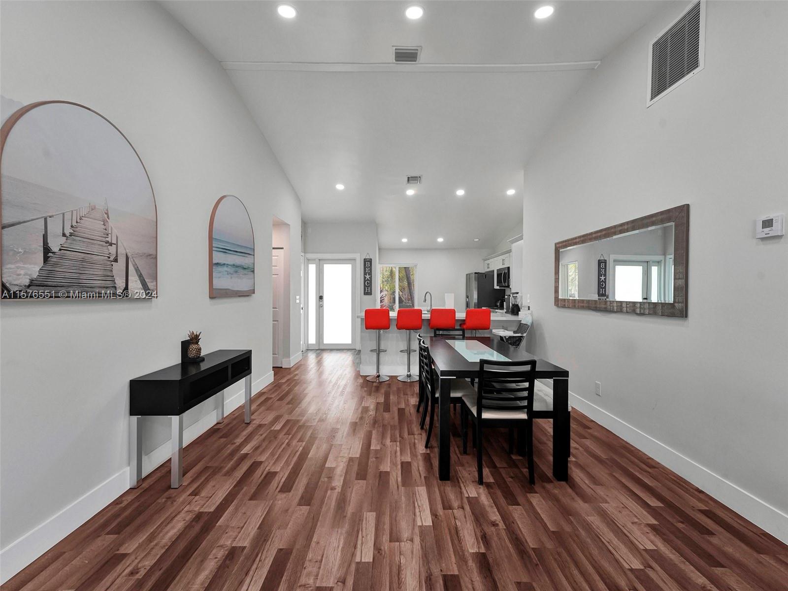 TOWN & COUNTRY ESTATES SE - Residential Lease