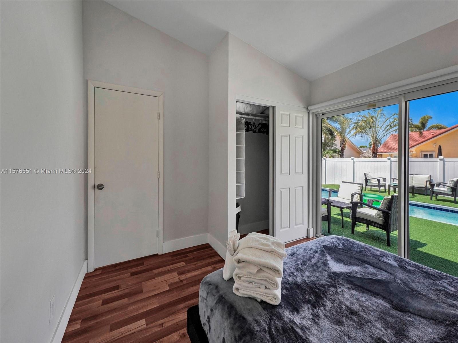 TOWN & COUNTRY ESTATES SE - Residential Lease