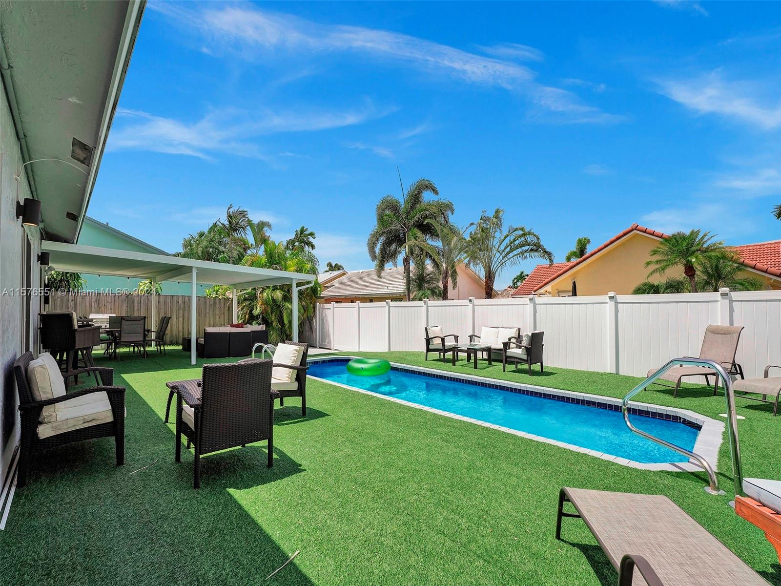 TOWN & COUNTRY ESTATES SE - Residential Lease