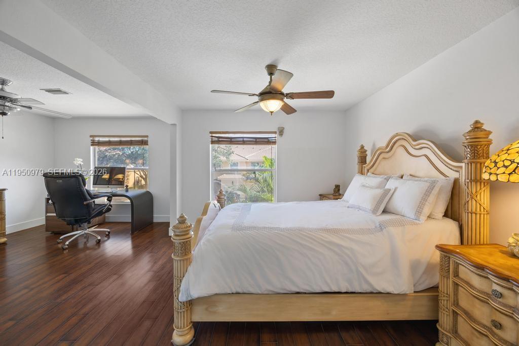 SEMINOLE ESTATES & TOWNHO - Residential