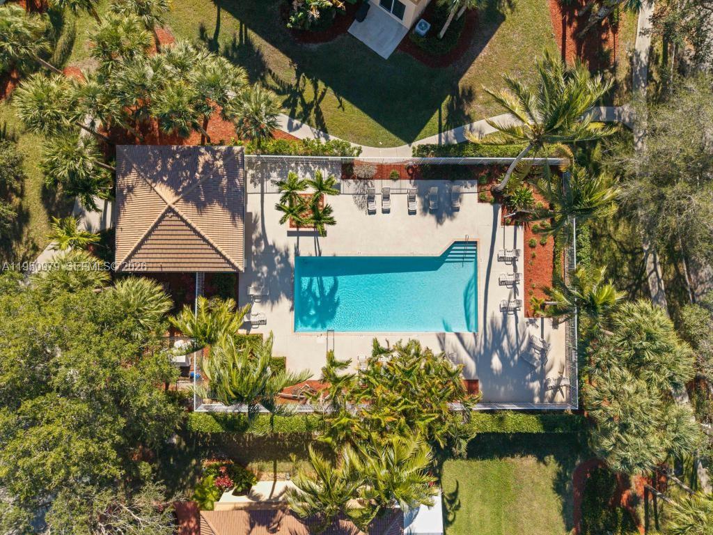 SEMINOLE ESTATES & TOWNHO - Residential