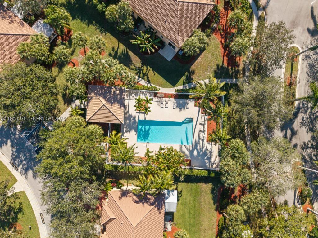 SEMINOLE ESTATES & TOWNHO - Residential