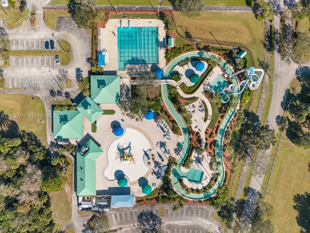 SEMINOLE ESTATES & TOWNHO - Residential