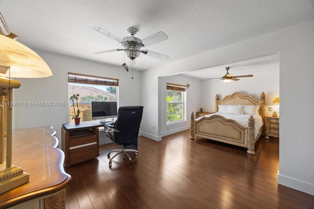 SEMINOLE ESTATES & TOWNHO - Residential