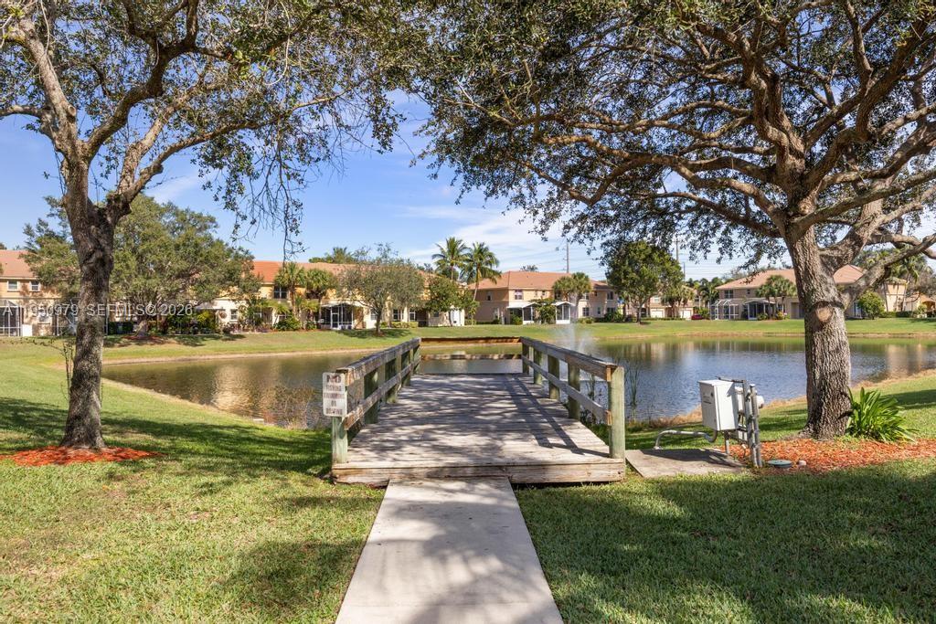 SEMINOLE ESTATES & TOWNHO - Residential