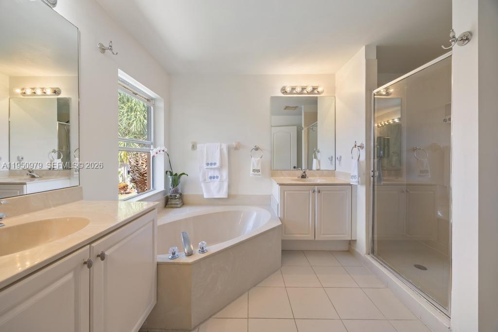 SEMINOLE ESTATES & TOWNHO - Residential