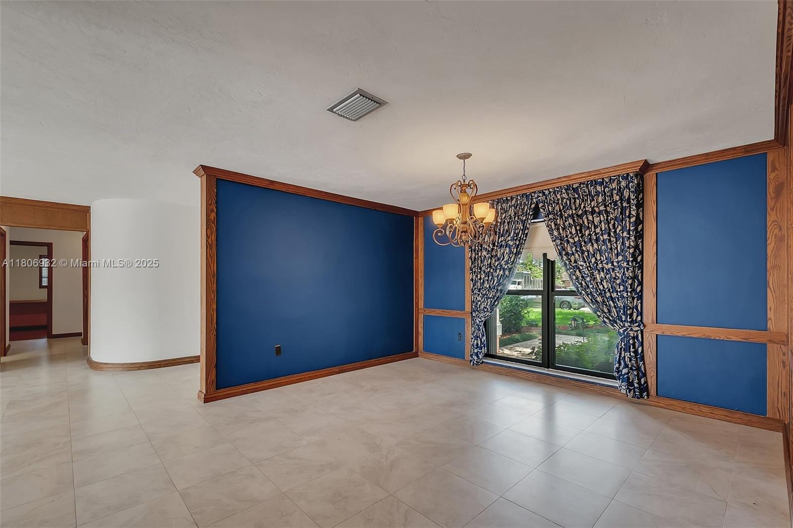 CALUSA CLUB ESTATES - Residential