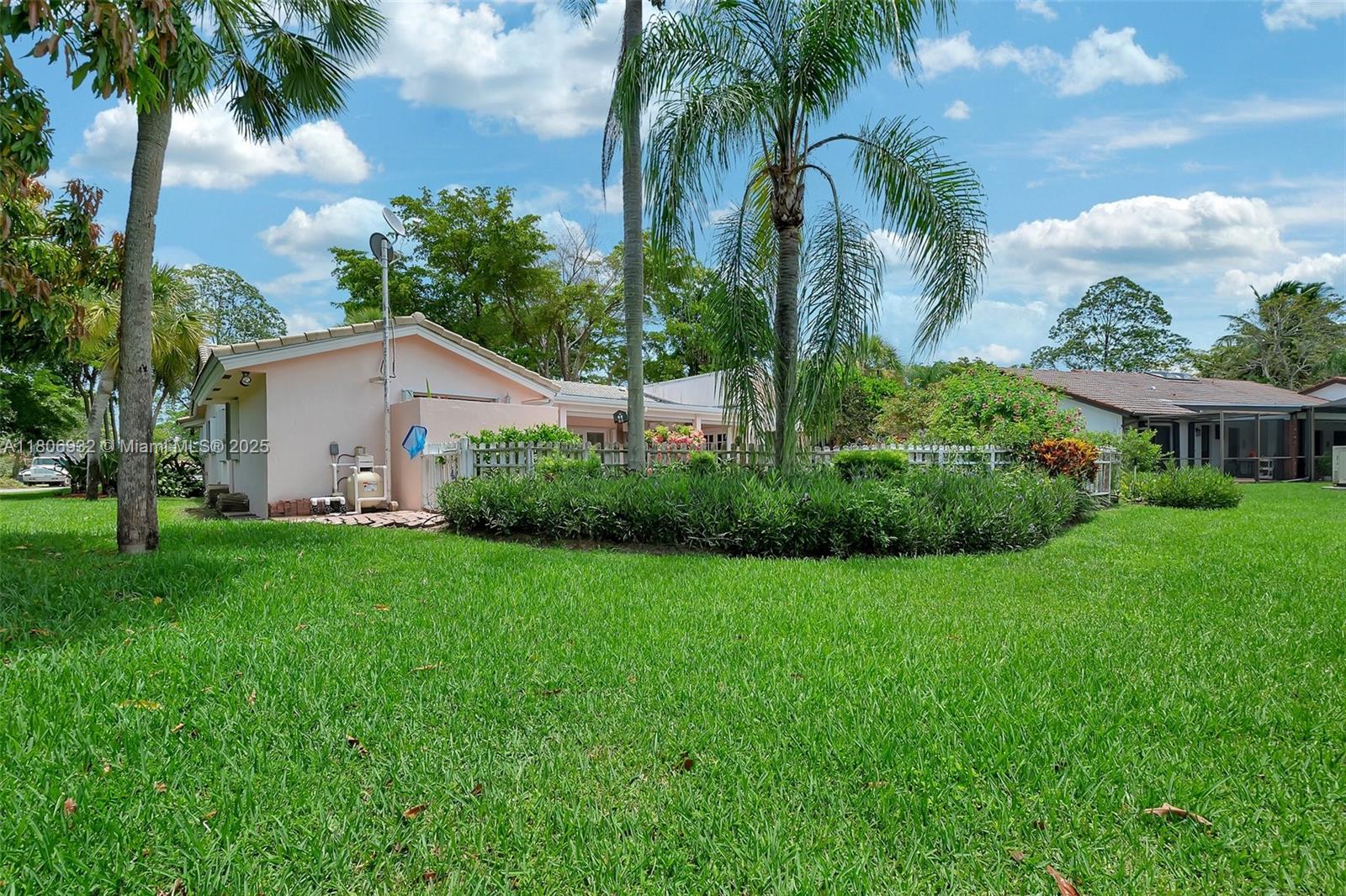 CALUSA CLUB ESTATES - Residential