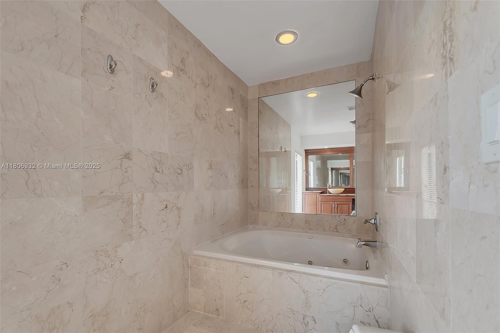 CALUSA CLUB ESTATES - Residential