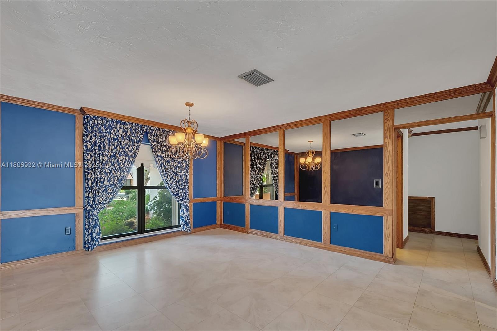 CALUSA CLUB ESTATES - Residential