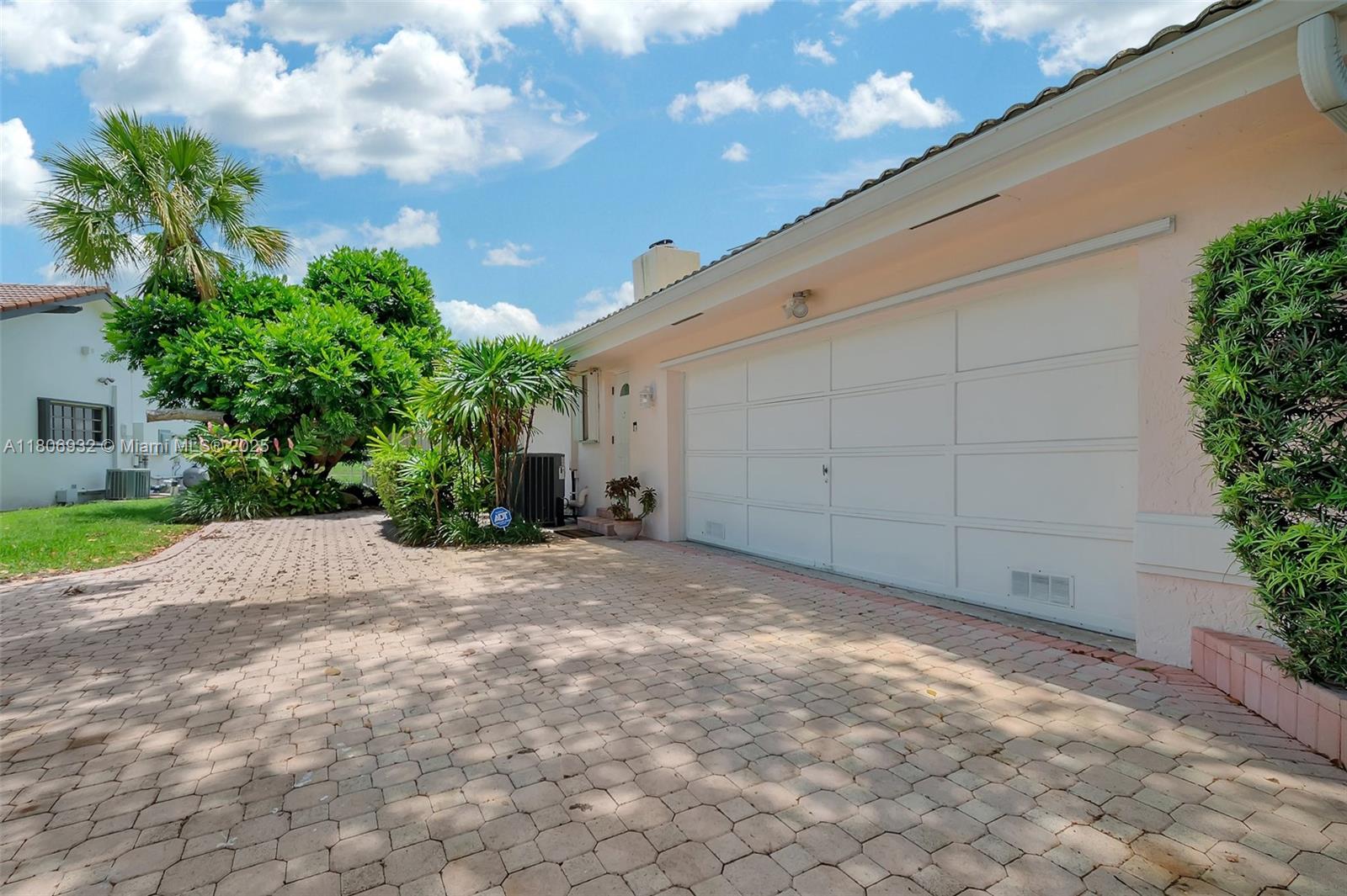 CALUSA CLUB ESTATES - Residential