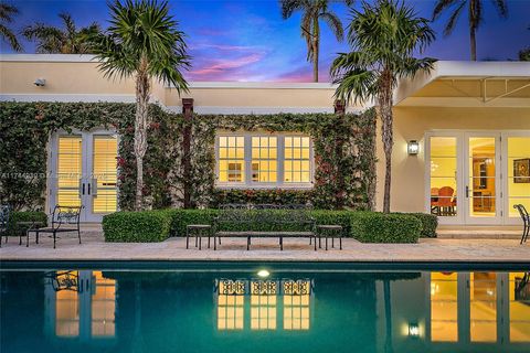 302 Via Linda Palm Beach FL 33480