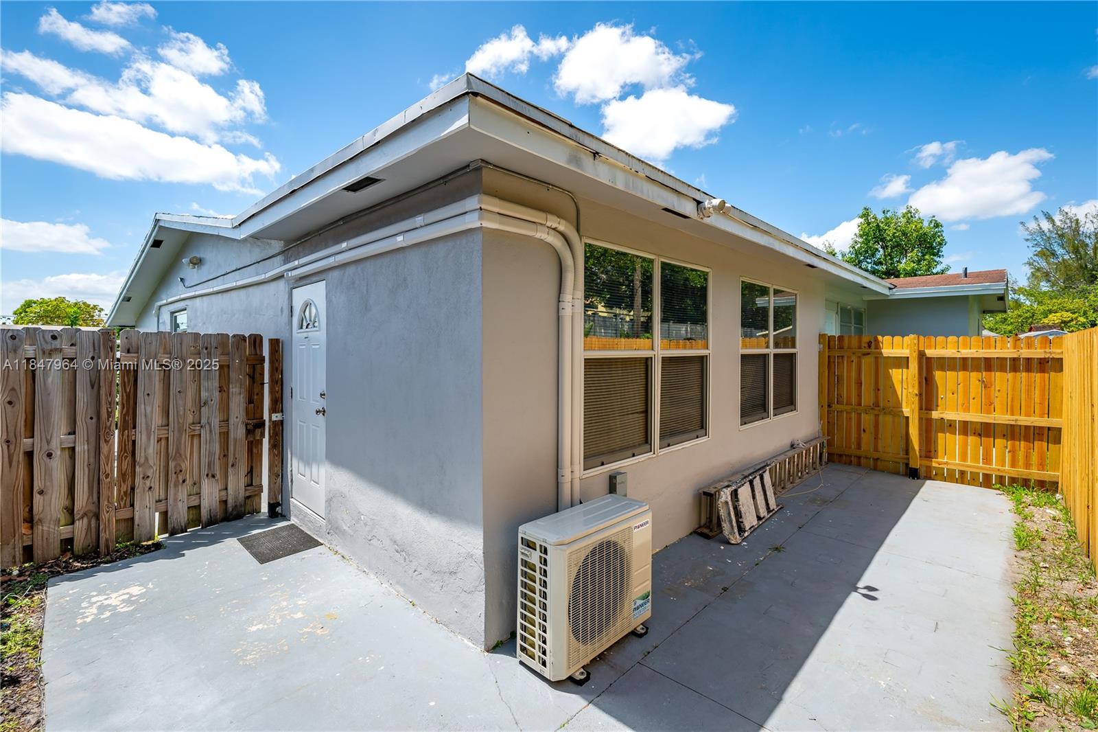 UTILITIES, LAWN, & PEST CONTROL INCLUDED IN RENT. 24 HOUR APPROVAL, MOVE-IN RIGHT AWAY. Newly remodeled 1Bed/1Bath unit with modern kitchen finishes featuring stainless steel appliances and quartz countertops. Tiled flooring in the living/dining area and luxury vinyl in the oversized bedroom (enough space for a seating area). The full bath boasts a standup shower with brushed nickel hardware. FULLY FENCED-IN property perfect for private outdoor living space or additional storage. NO LAUNDRY IN-UNIT. HOWEVER, THERE IS A LAUNDRY STORE WITHIN 1-MINUTE OF THE PROPERTY. Move-in requires tenant screening (credit, background, and income) as well as 1st month’s rent and 2 security deposits. Due to limited parking, Landlord is looking for a tenant with only 1 car due to limited parking.