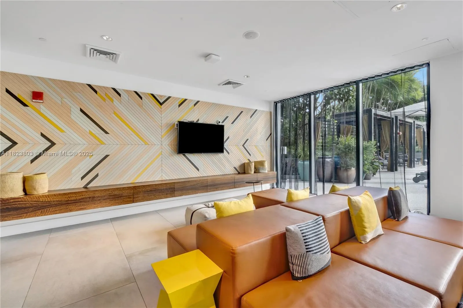 Miami, Florida 33137, United States, 1 Bedroom Bedrooms, ,2 BathroomsBathrooms,Residential,Active,154810