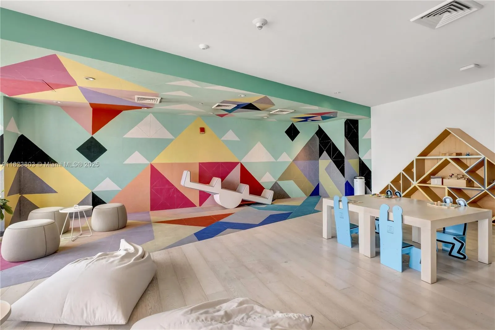 Miami, Florida 33137, United States, 1 Bedroom Bedrooms, ,2 BathroomsBathrooms,Residential,Active,154810