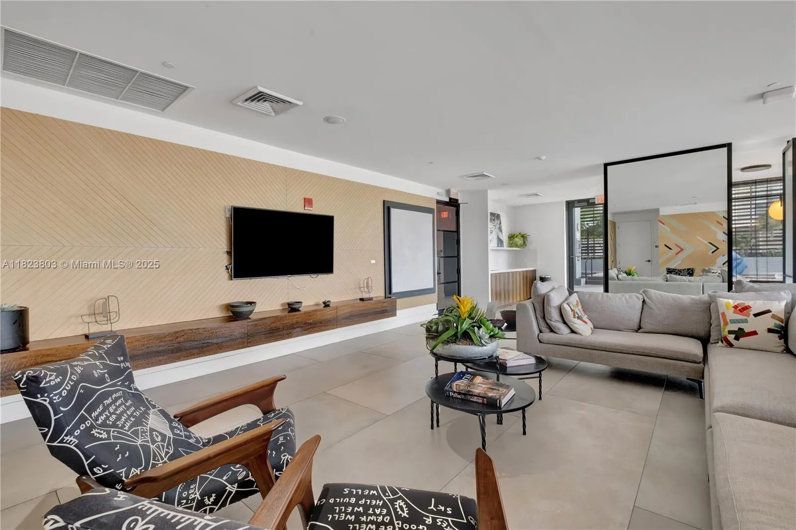 Miami, Florida 33137, United States, 1 Bedroom Bedrooms, ,2 BathroomsBathrooms,Residential,Active,154810