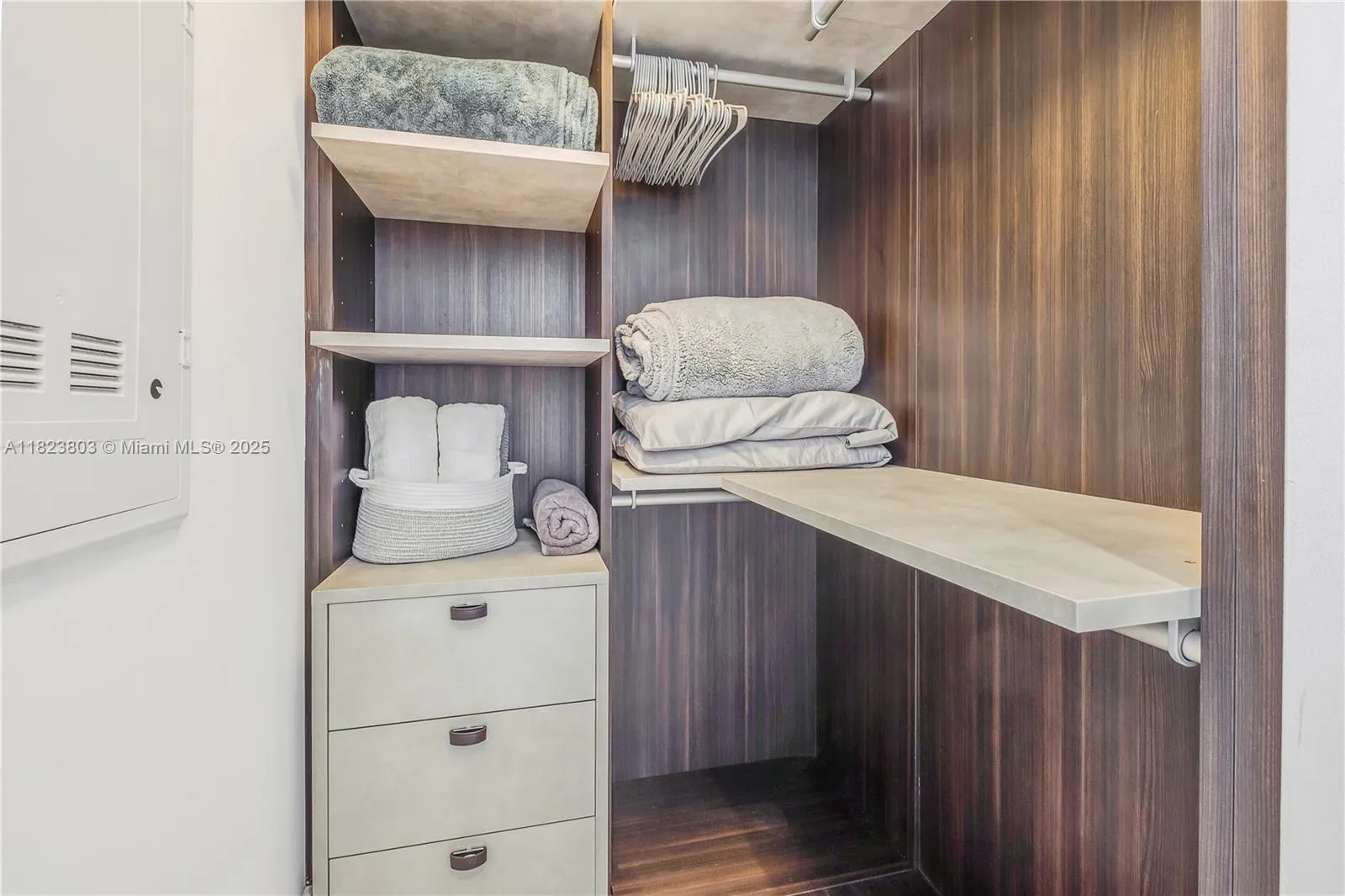 Miami, Florida 33137, United States, 1 Bedroom Bedrooms, ,2 BathroomsBathrooms,Residential,Active,154810