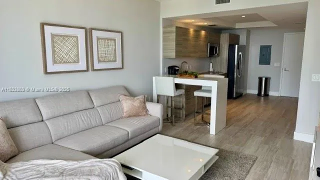 Miami, Florida 33137, United States, 1 Bedroom Bedrooms, ,2 BathroomsBathrooms,Residential,Active,154810